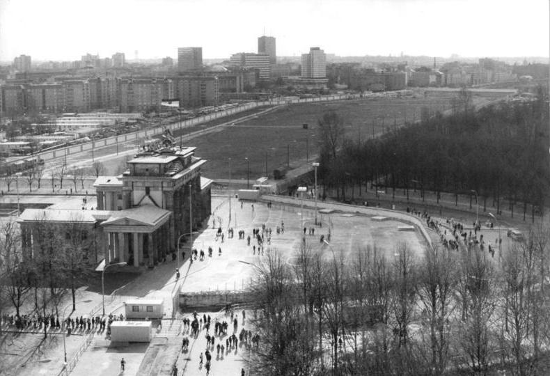 The Brandenburg Gate with its two crossing checkpoints.